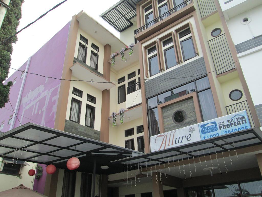 Allure Guest House Bandung Exterior photo